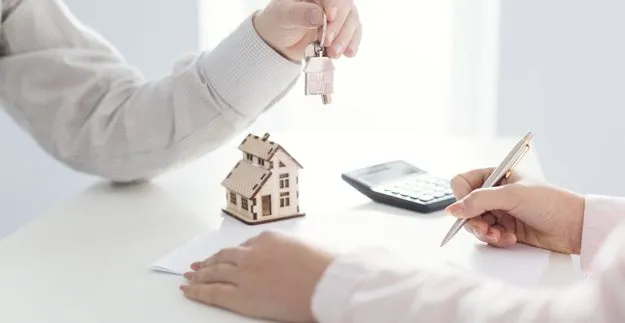 وکیل شکایت از سازنده برای عدم تحویل ملک